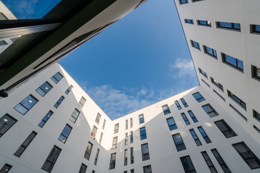 69fb645598f3e70ebe431418_Unity Square Exteriors (23 of 23)