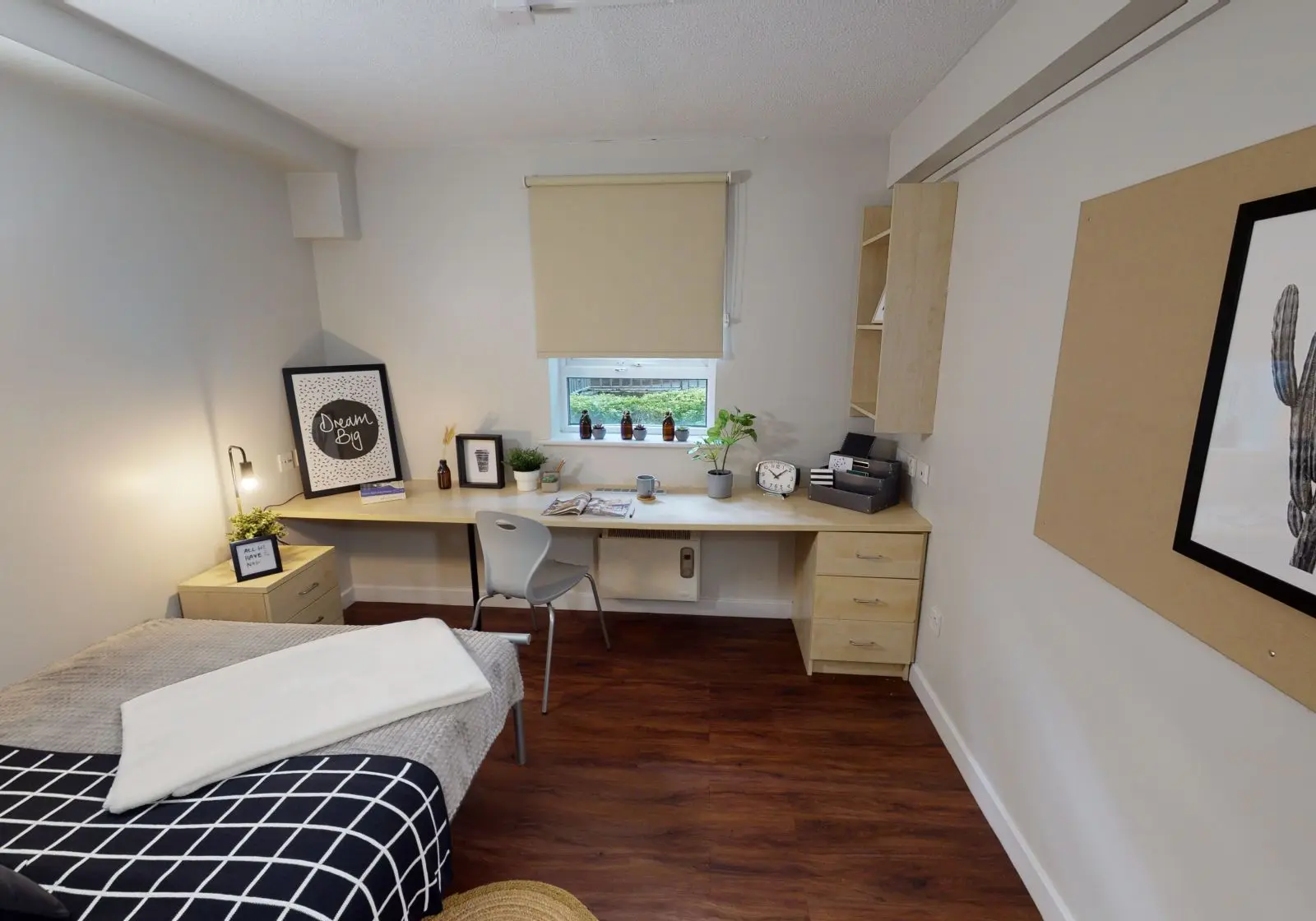 Silver Ensuite – Arkwright House