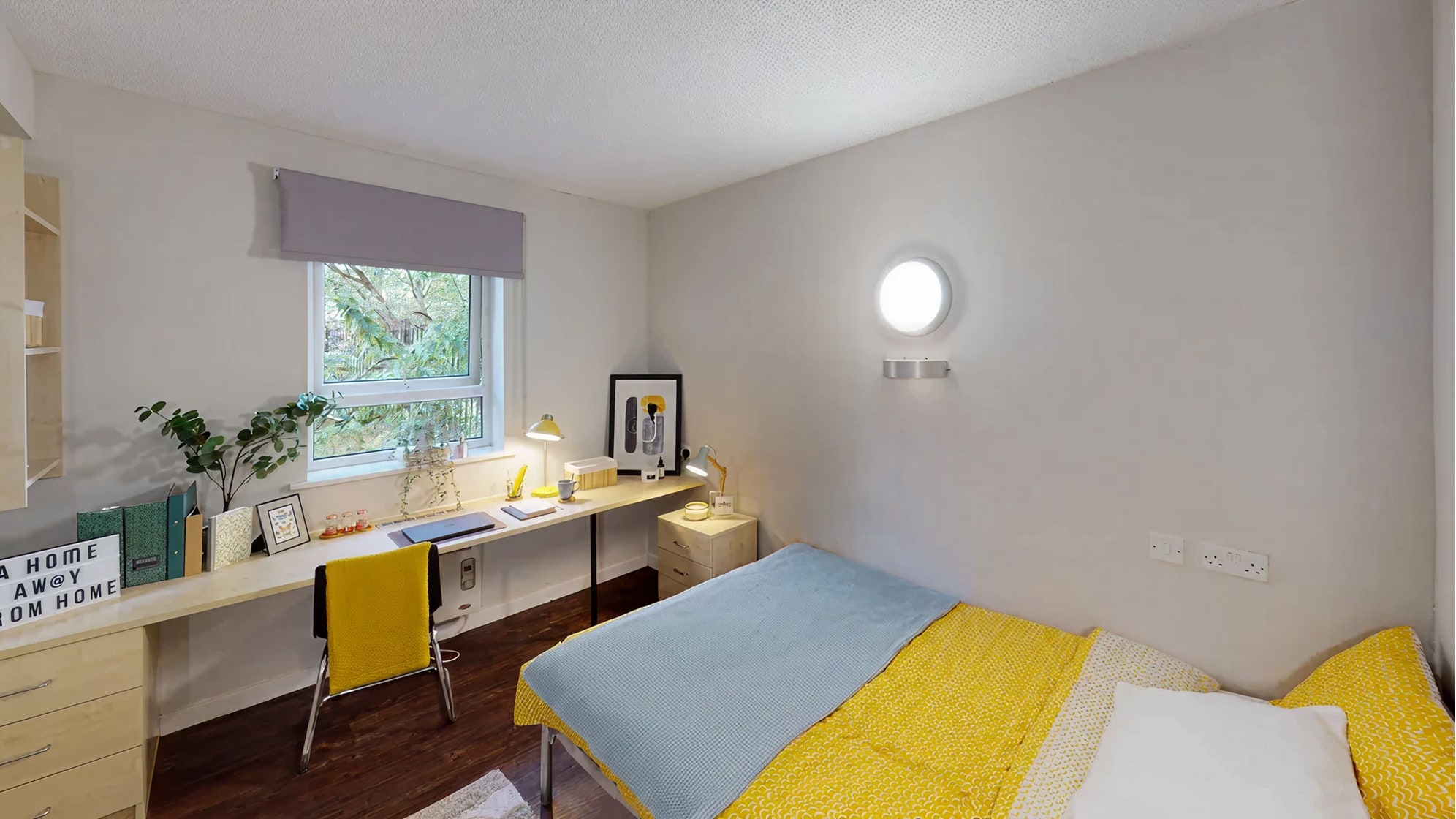 Gold Ensuite – Arkwright House