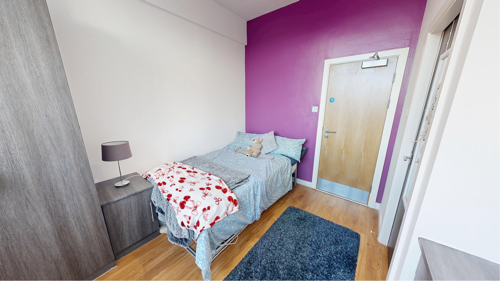 Bronze Ensuite – Haigh Court