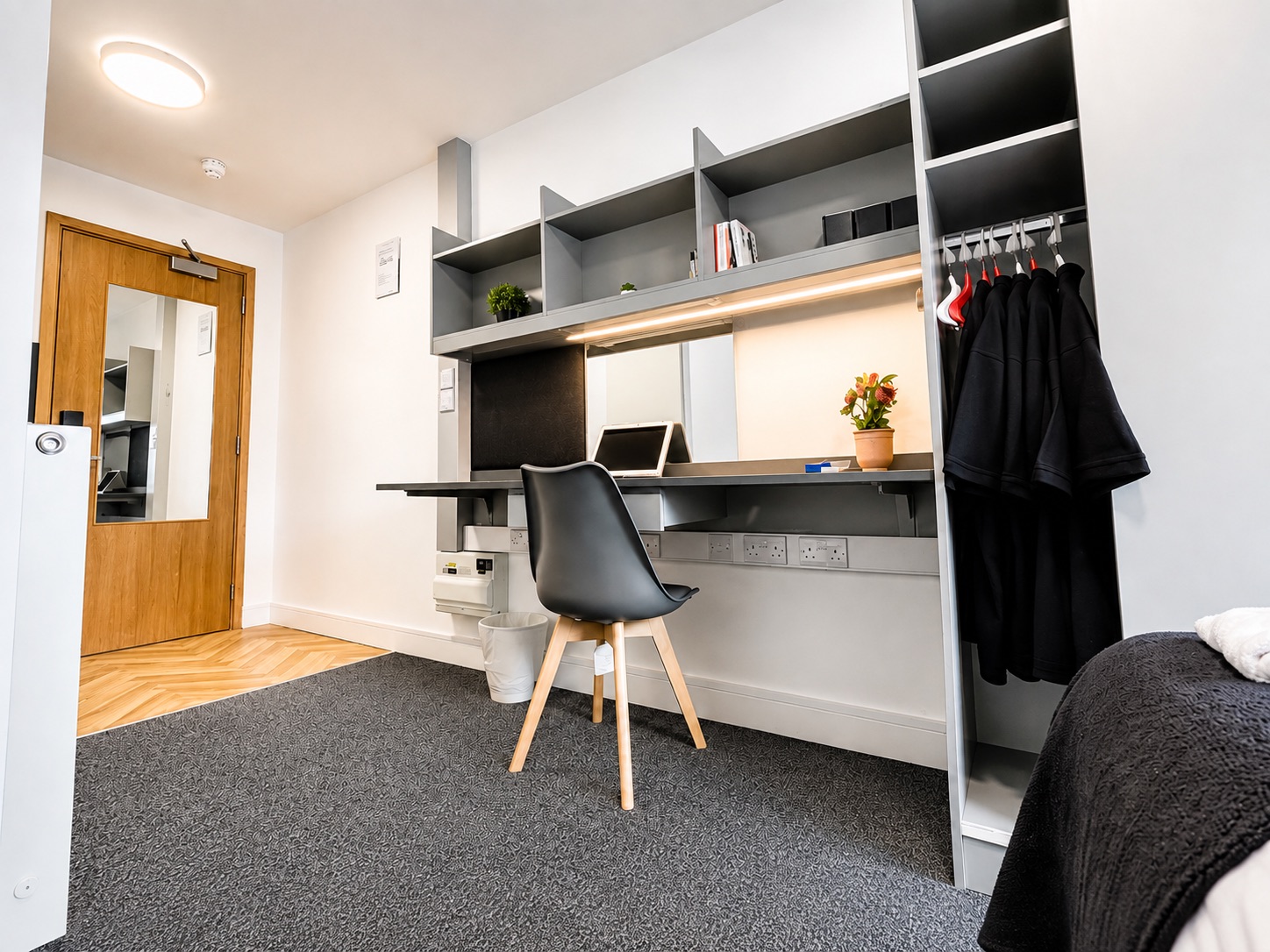 Superior Double Studio – Clarendon St