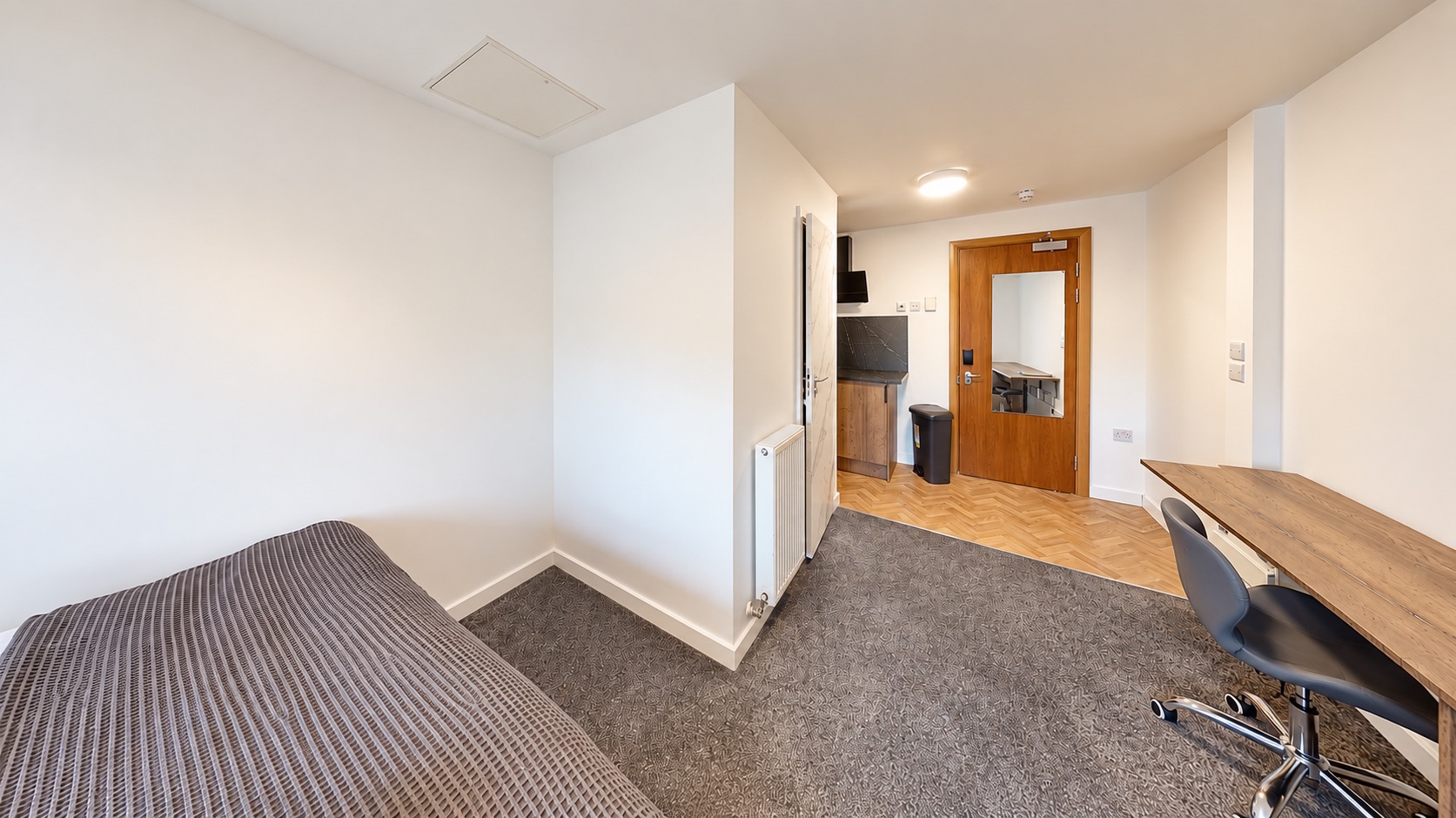 Deluxe King Studio – The Moor Studios