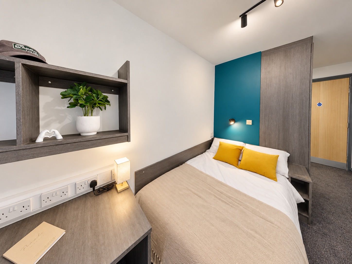 Platinum Ensuite – Foundry Court