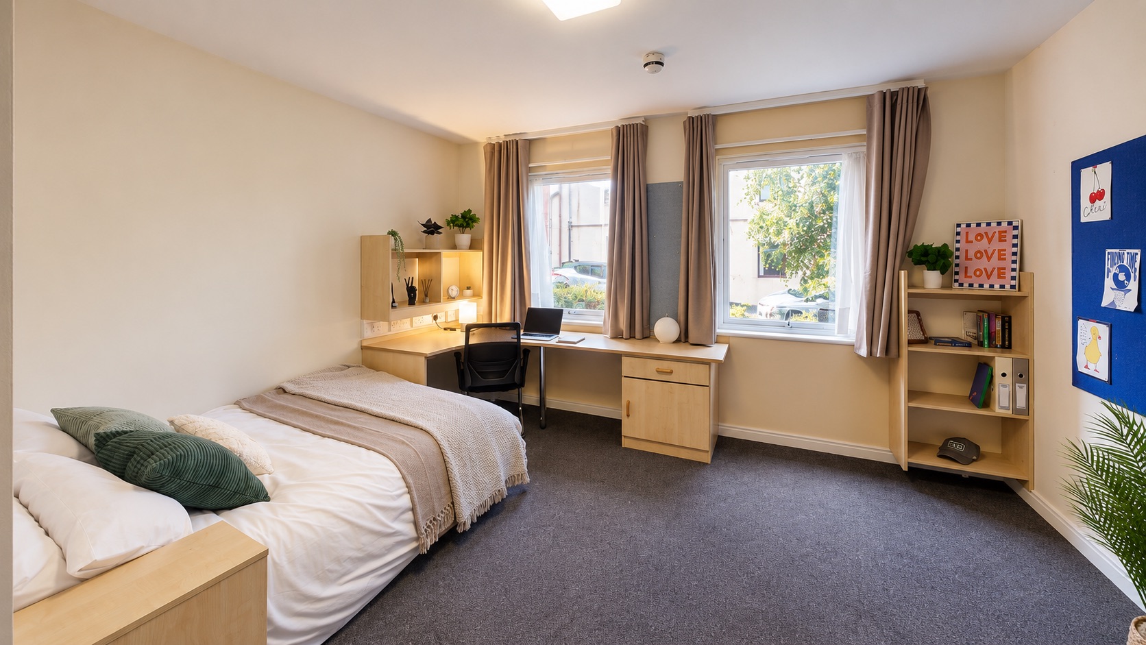 Deluxe Double Ensuite – Trinity Student Village