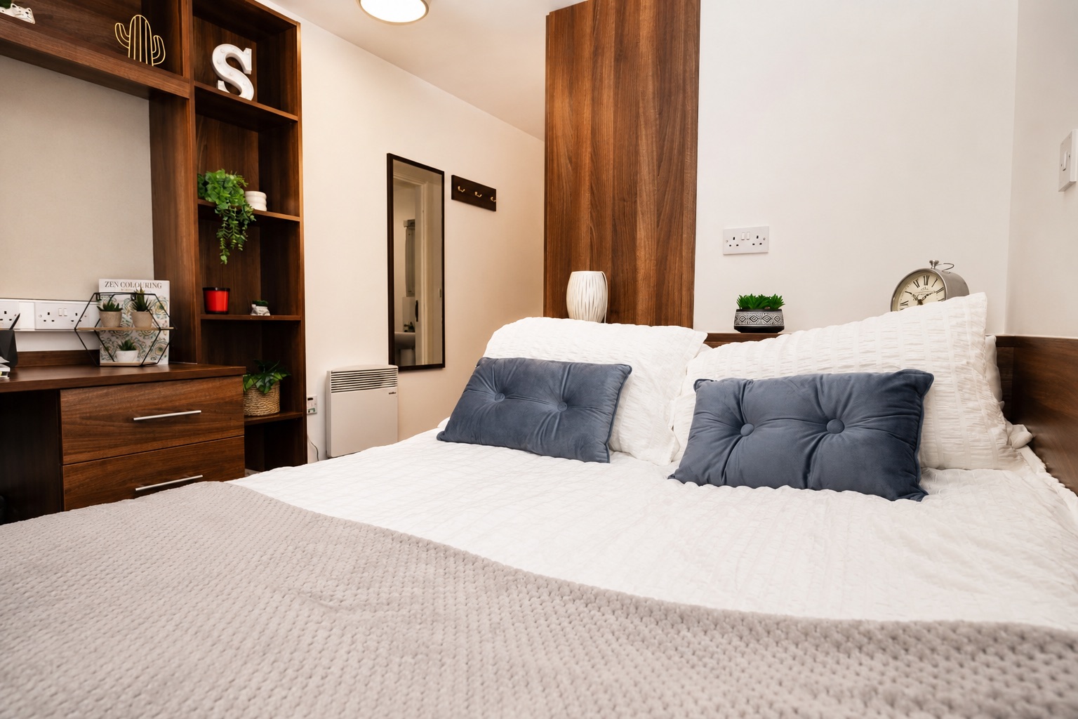 Double Ensuite – Walker Street